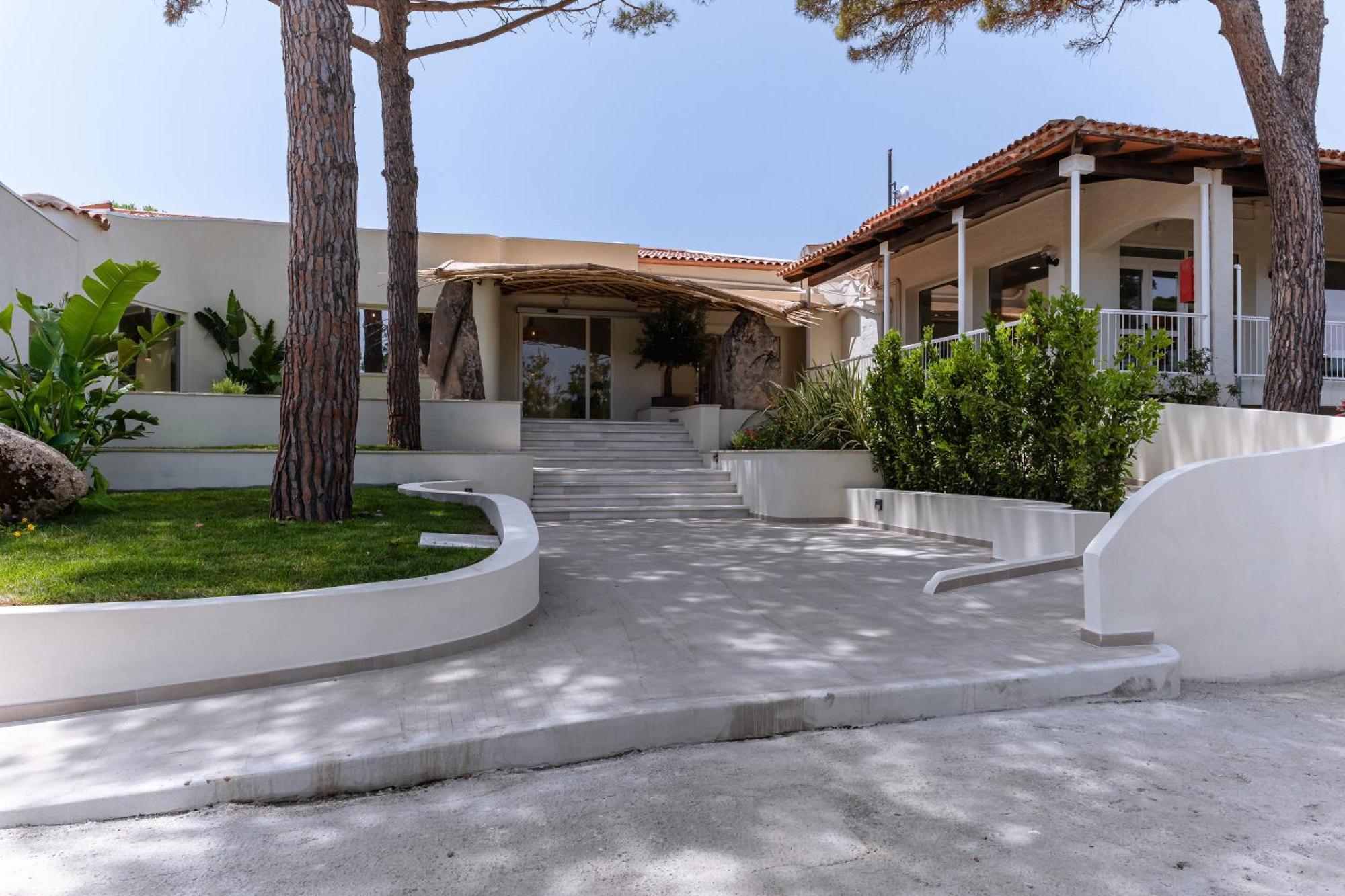 Hotel Club Esse Cala Bitta